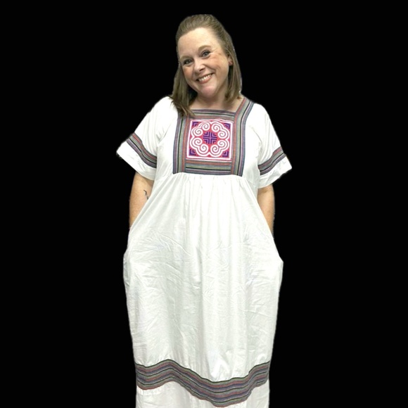 Meet your Posher, Sylvia - Picture 1 of 5